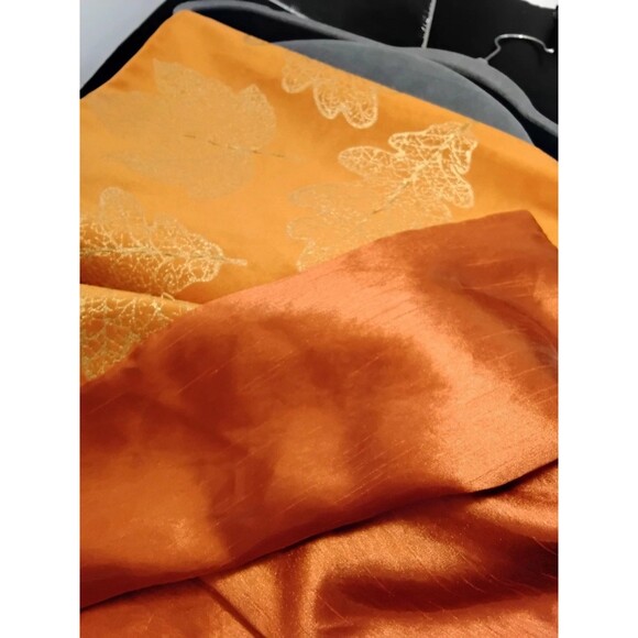 Vtg TABLE RUNNER Orange Velvet with Metallic GOLD Beadin 72" x 16" - Picture 3 of 3